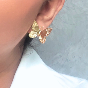 Aretes Mariposa Eterna, Bronce con baño de oro 24K