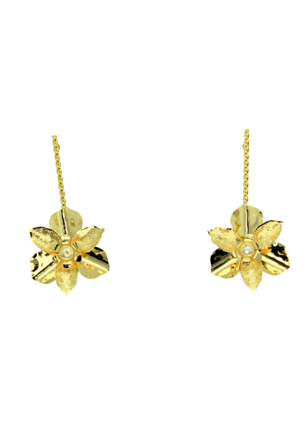 Aretes Flor Del Verano, en bronce con baño de oro 24K