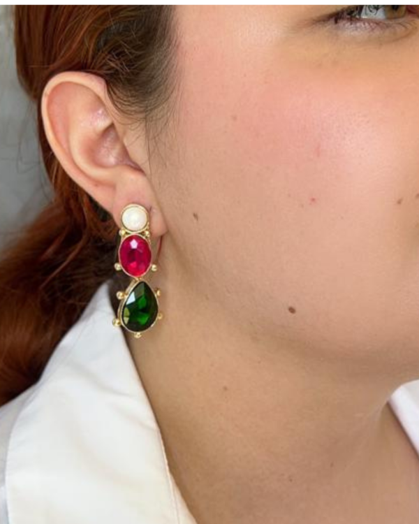 arete bicolor fucsia con verde y perla natural