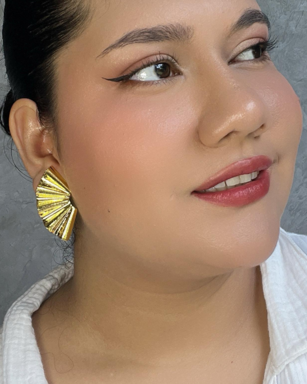 Aretes abanicos de oro