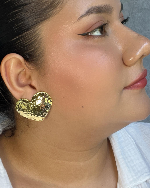 Aretes corazon de oro